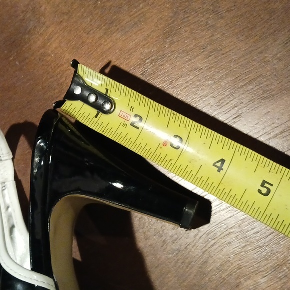 Impressive Black and White Open Toe Slingbacks Heels by Anne Klein  Size 10M - Picture 6 of 11